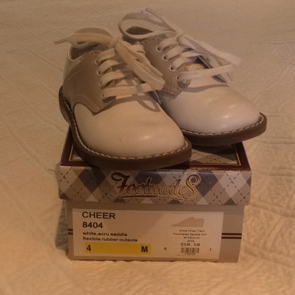 Footmates saddle shoe 4 toddlers